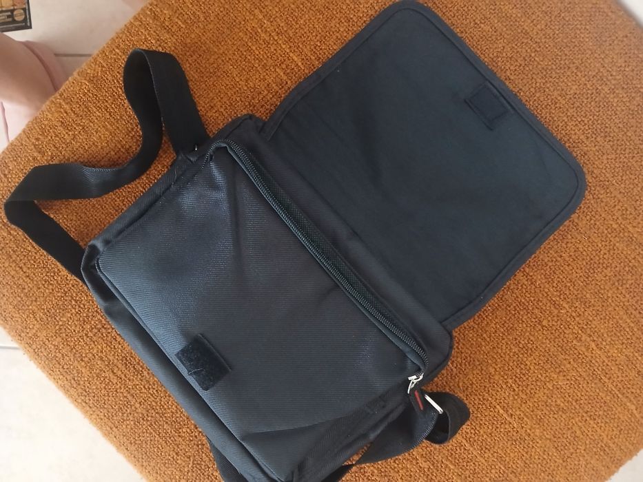 Bolsa tiracolo homem preta