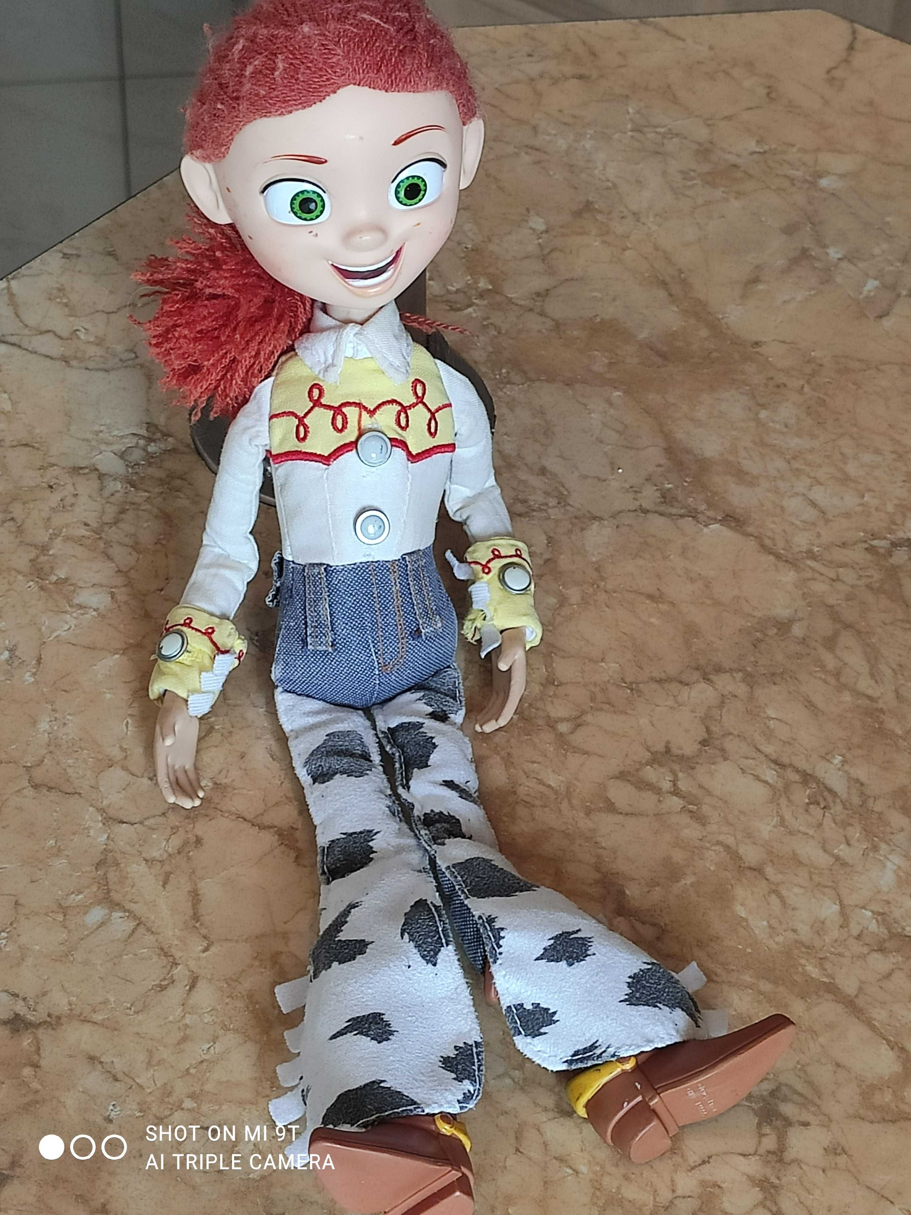 Disney - Jessie Disney Store Interaktywna mówiąca figurka Jessie z Toy Story