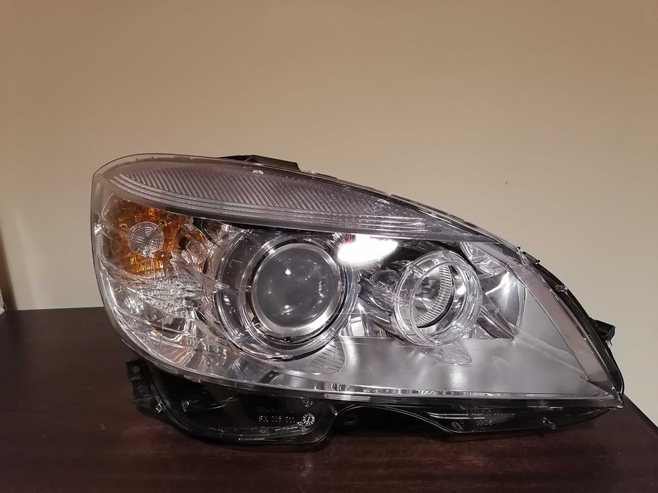 Ótica Mercedes classe C w204 farol xénon original usado