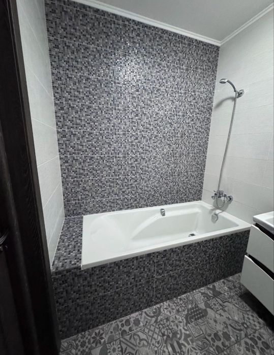 Продається 2-х кімнатна квартира на Каскаді