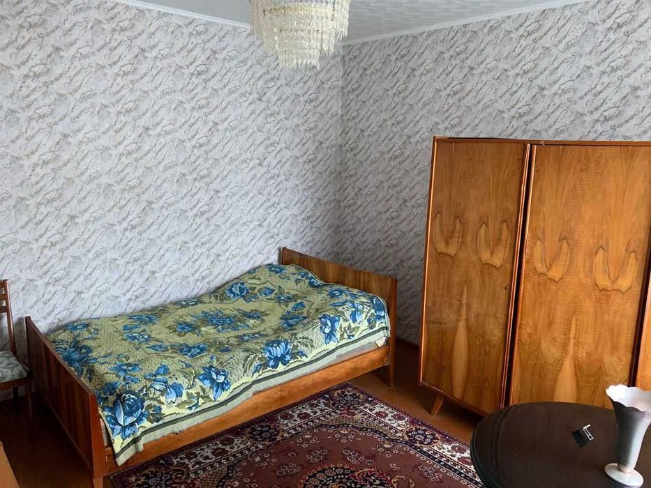 Продаж земельної ділянки з будинком в Чернігівській обл., с. Клочків