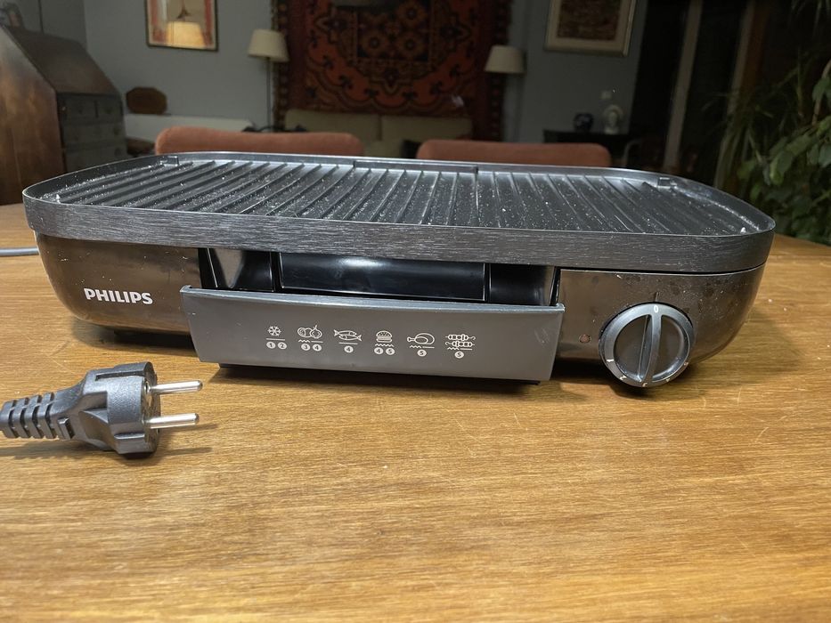 Grelhador e chapa eléctrico, da marca Philips, usado uma vez
