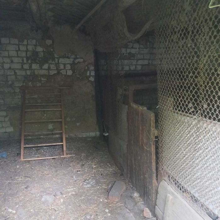 Продам газифицированный дом. Юрьевка, центр. Участок 25 соток