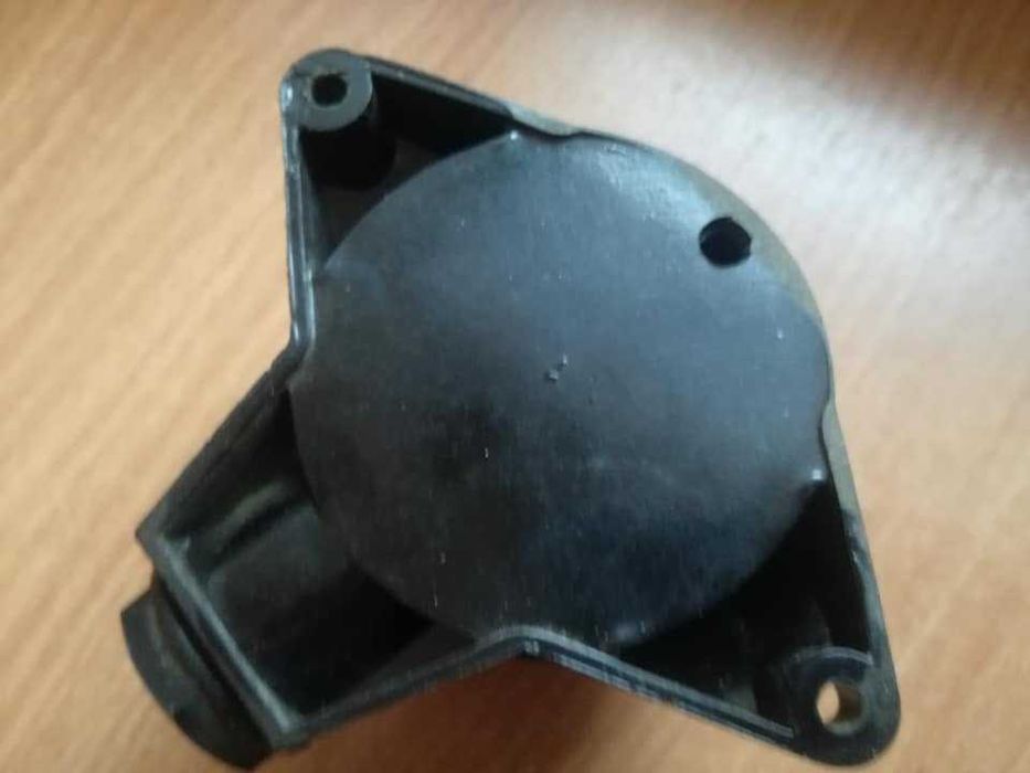 Gniazdko  bakielit PRL z klapką