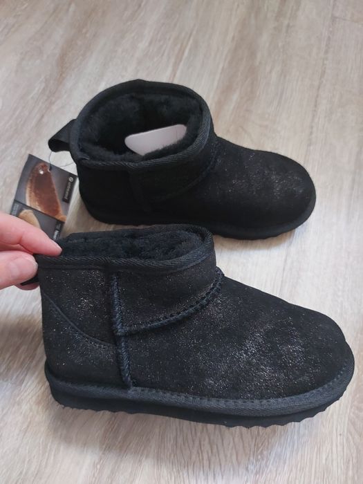 Нові зимові уггі на дівчинку!! Розмір 29, устілка 18 см..