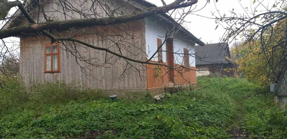 Будинок в с.Вишнів, Івано-Франківська  обл.,Рогатинський  р-н.