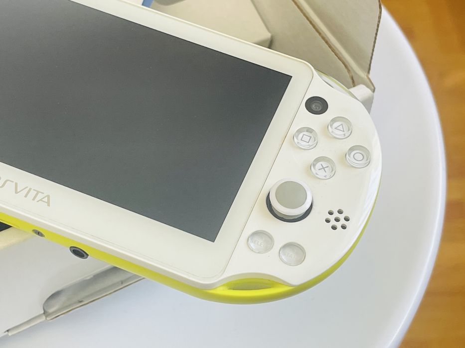 Ps Vita ZA13 PCH-2000