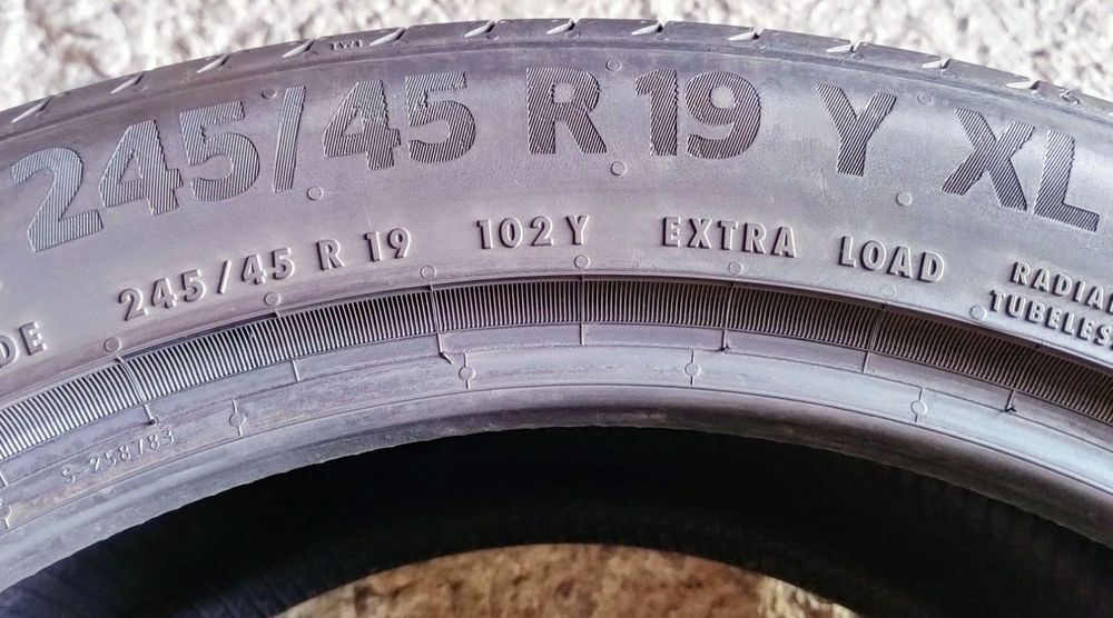 Шини літні R19 245/45 Continental Premium Contact 6