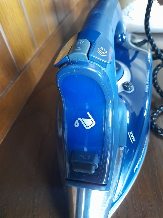 Ferro de engomar a vapor Rowenta