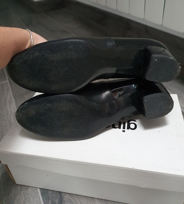 Skórzane czółenka buty damskie  Gino Rossi 37.5