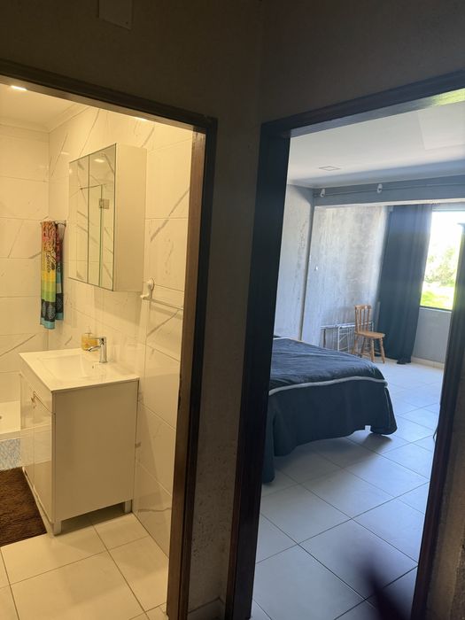 Quarto para alugar ate final de outubro