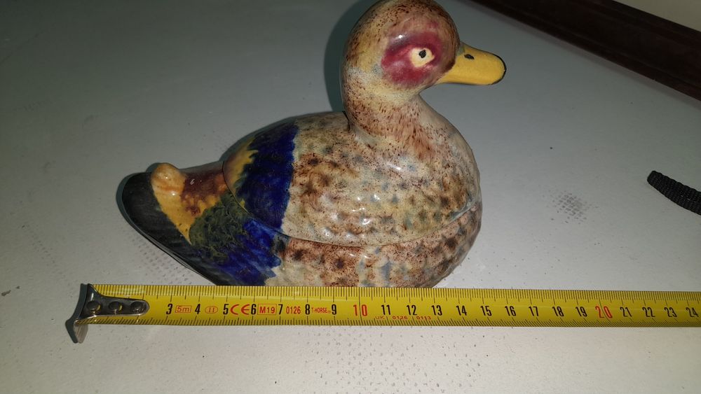 Pato cerâmica  com tampa