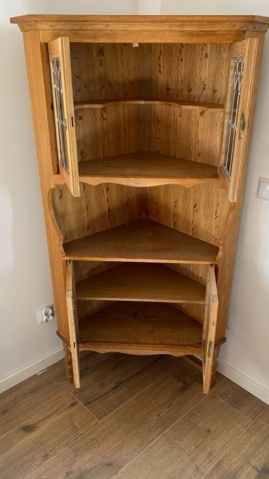 Kredens narożny z litego drewna