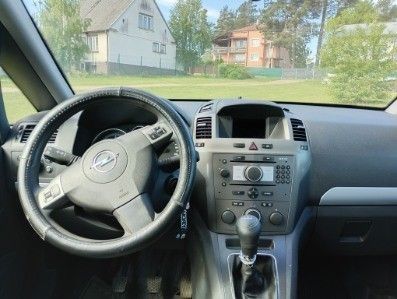 Opel Zafira-A 1.9 diesl po rozrządzie ,7 osobowy
