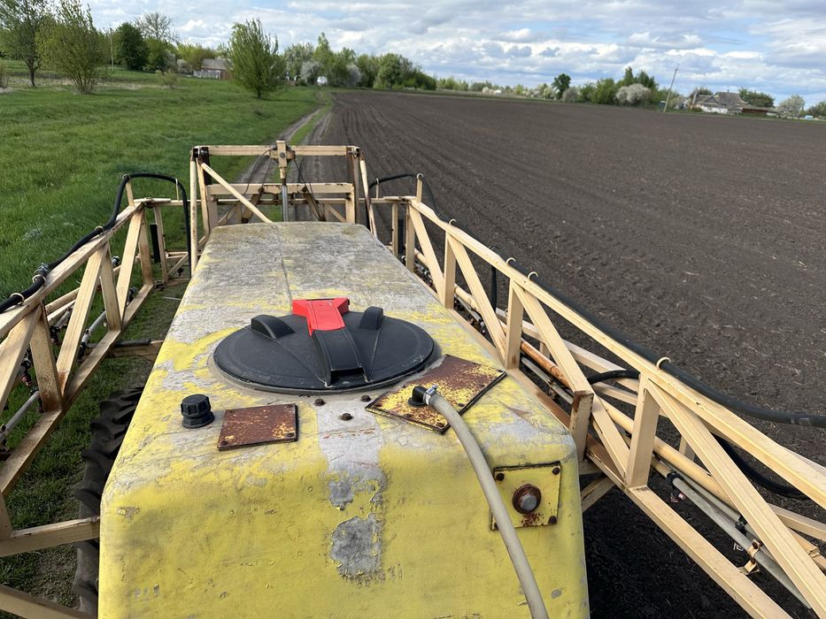 Обприскувач ОП - 2000