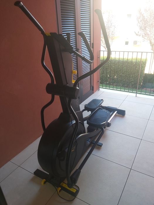 Bicicleta elíptica como nova