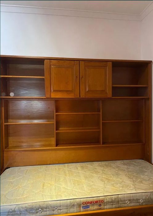 Vendo cama de solteiro com estúdio