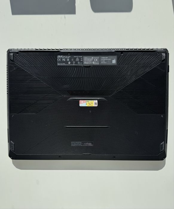 ASUS tuf gaming fx705d | Ryzen 7-3750H | 16gb RAM | GTX 1660 TI