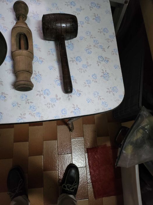 Kit antigo de engarrafar vinho