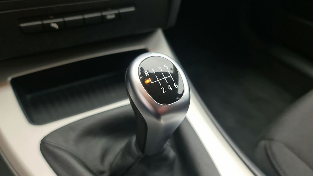 BMW 320 — fotografia 12