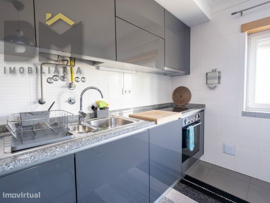Apartamento T1 convertido em T2 com Tecnologia e Centralidade