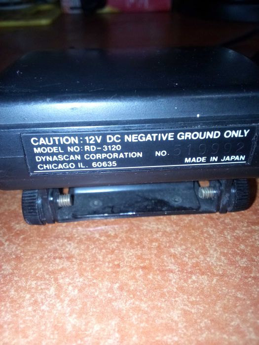 Antyradar COBRA + zasilacz. Pochodzi z lat 90-tych XX wieku.