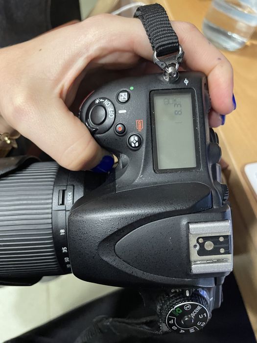 Vendo maquina fotografica reflex NIKON D610