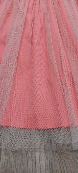 Sukienki tiulowe r 134