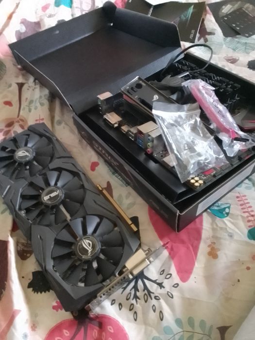 Продам видеокарту rx 480 8gb asus rog strix