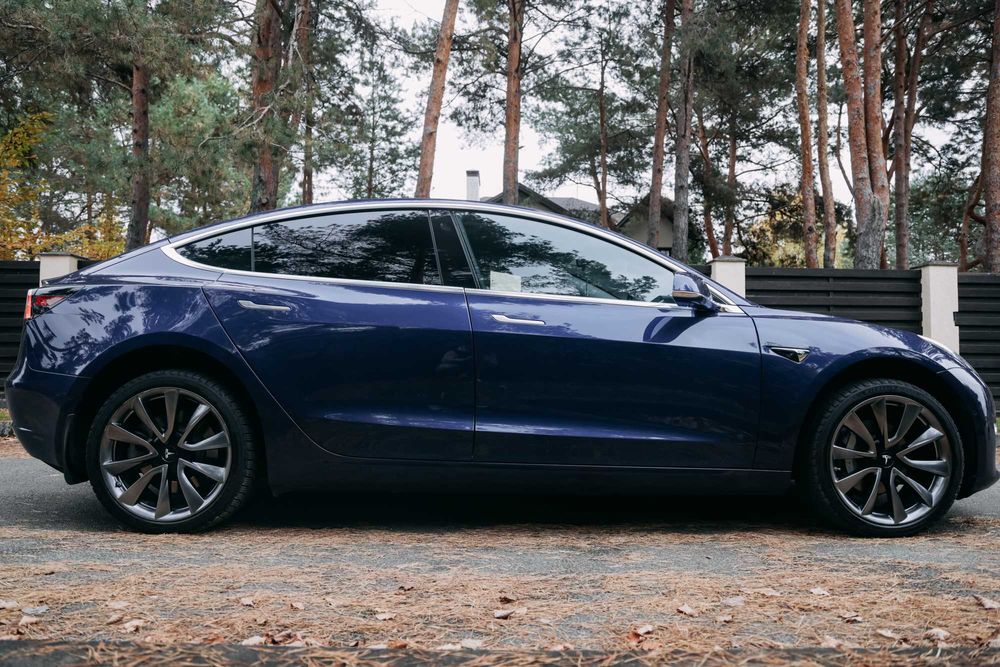 Tesla model 3 Long range Dual Motor 75 KWh Full Self-Driving (Supervis