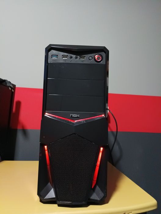 PC desktop AMD Ryzen 7