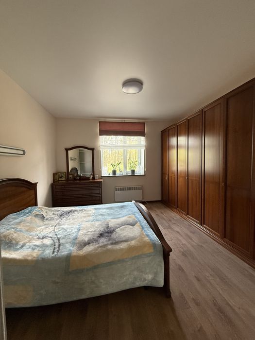 Продаж сучасного будинку в неймовірно гарному місці.