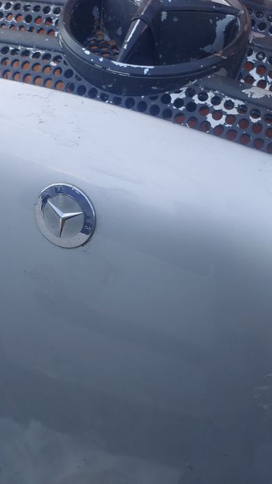 Капот з решіткою Mercedes ML w163 2001-2005