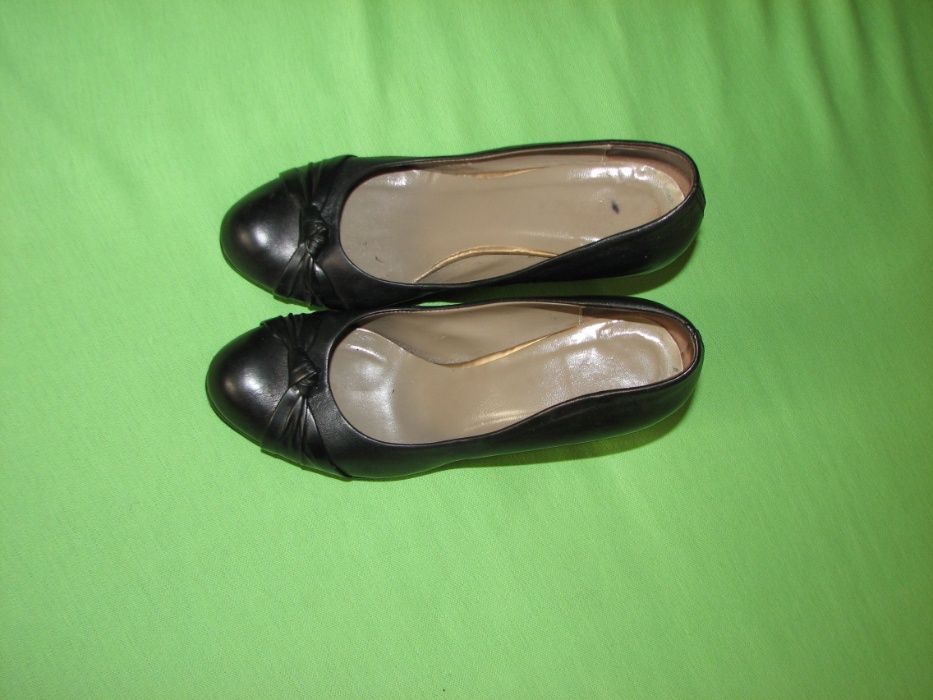 Czółenka ze skóry RYŁKO r 37/23,5cm