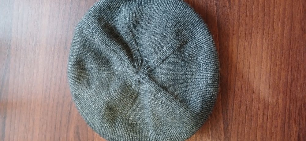 Шарф-хомут та два берети