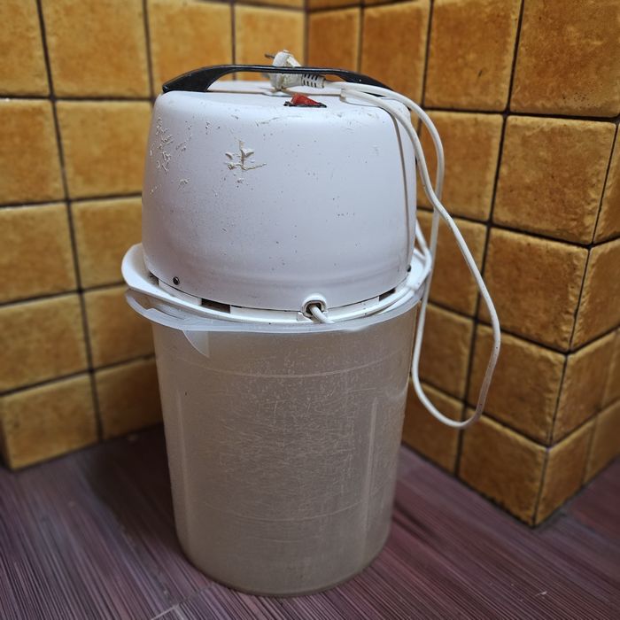 Maszynka do robienia masła elektryczna maselnica masłobojka