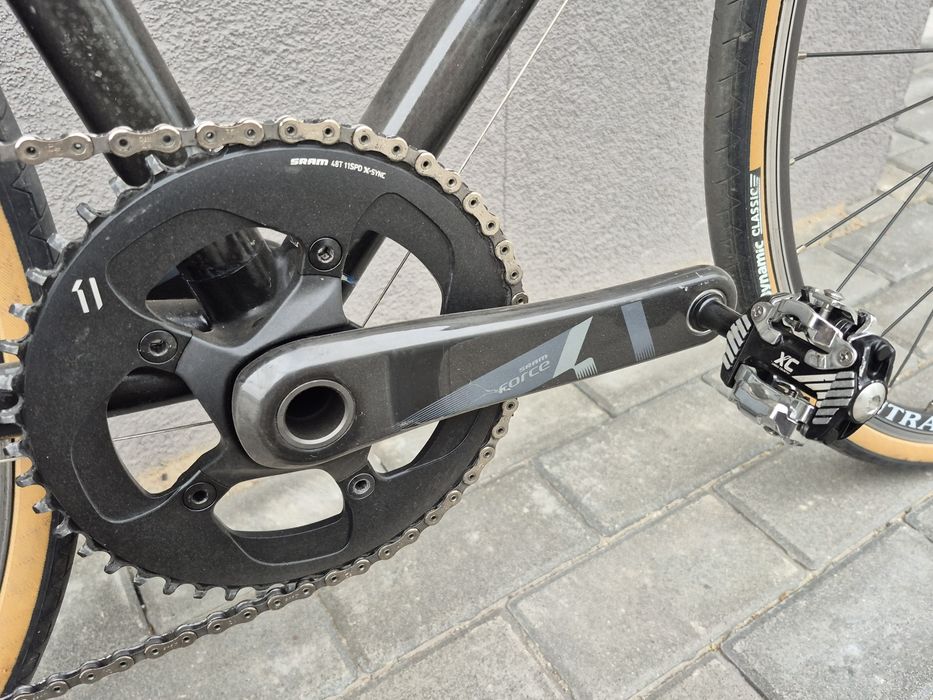 Rower szosowy carbon karbon kolarzówka Trek sram Force Ultegra
