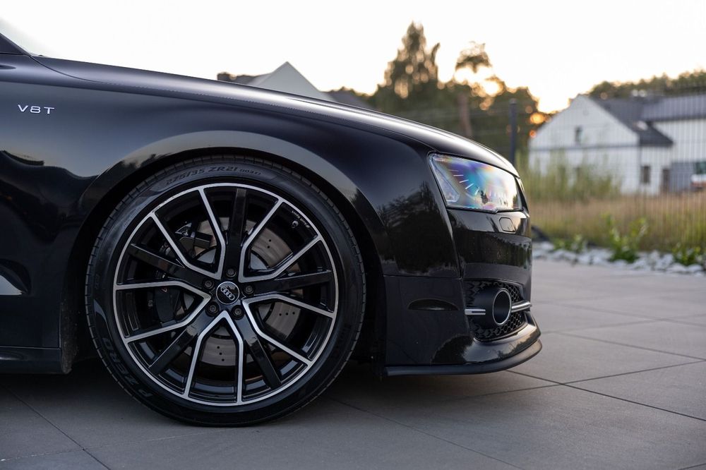 Audi S8