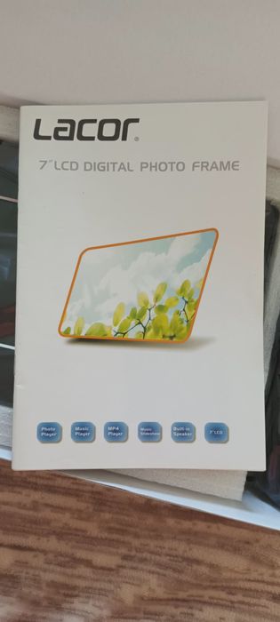 Moldura digital 7" NOVA, ainda na caixa