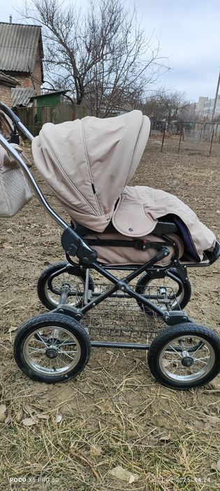 Продаю дитячу коляску.