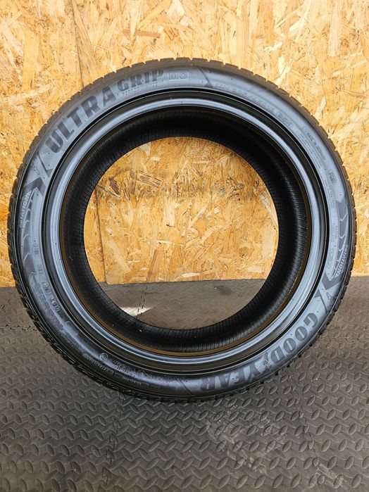 Opona zimowa 225/45/18 95H Goodyear UltraGrip Performance Gen-1