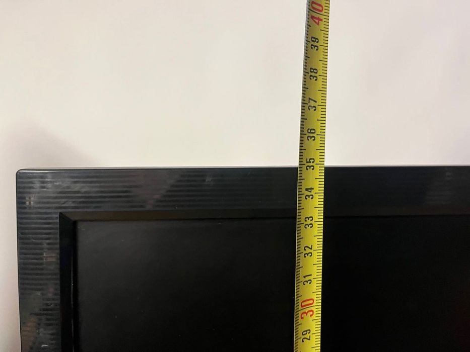 TV Pequena LG Plana Antiga Preta