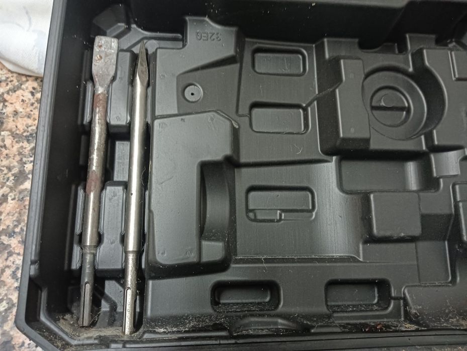 vendo martelo elétrico com torna novo,torna e parafusadora nova