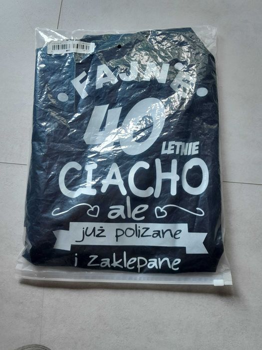 Fartuch kuchenny na 40 urodziny okolicznościowy nowy outlet