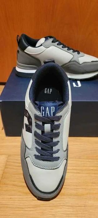 GAP Grey Sneakers novas EU 38