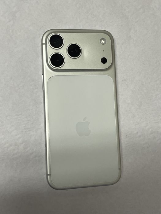 Iphone 17 pro max prata de 256gb