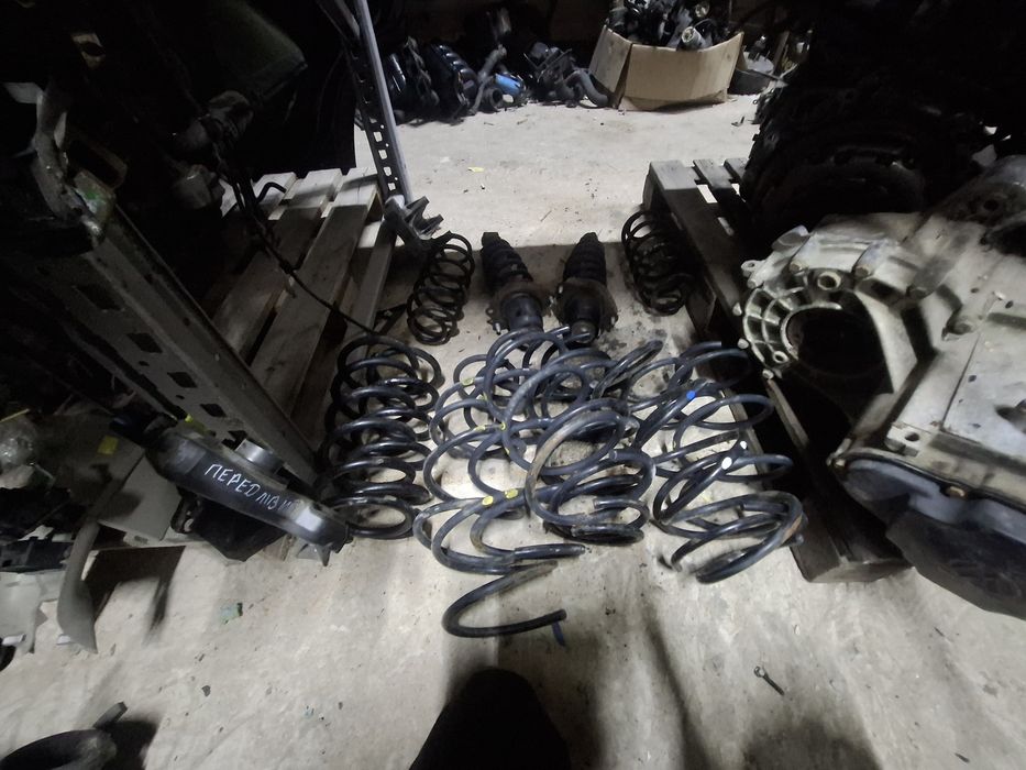 Оригінальні пружини toyota avensis t25