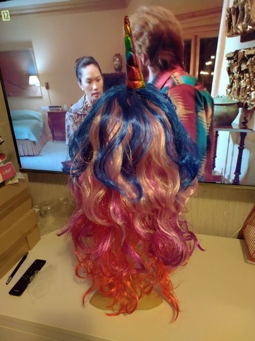Peruka Długa Tęczowy Jednorożec kolorowy rog