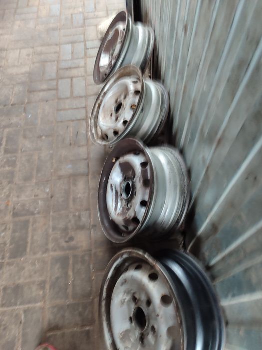 Диски металеві r15 kia hyundai mazda 5.114.3 dia 67.1 et52.5