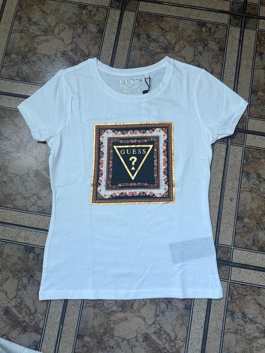T-shirt, koszulka Guess